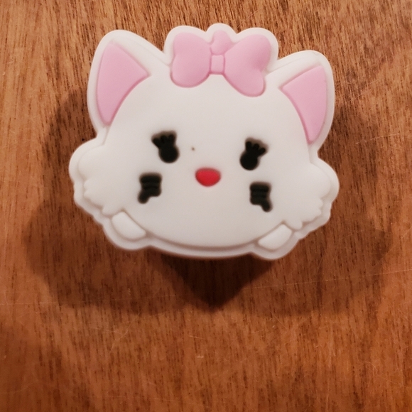 Disney Marie Tsum Tsum-inspired shoe charm The Aristocats - Picture 1 of 2
